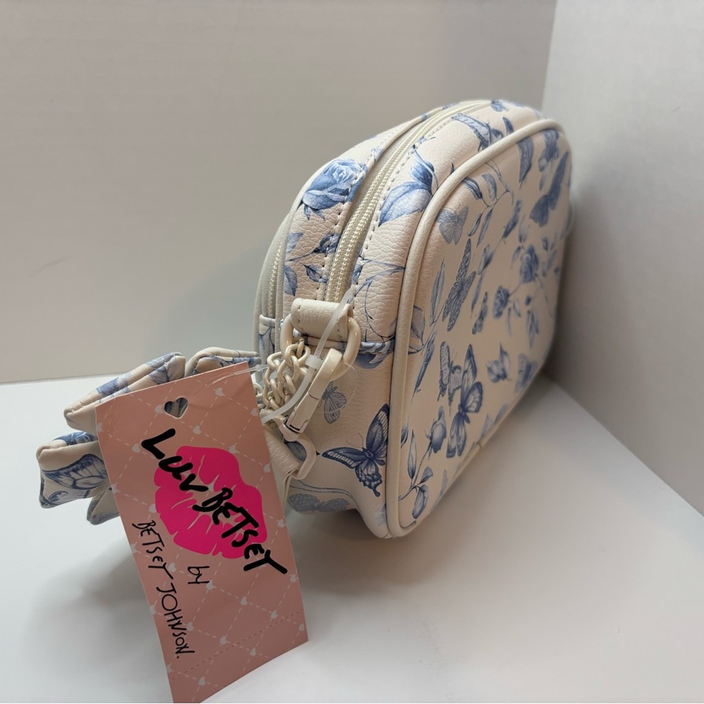 Luv Betsey Johnson White and Blue Butterfly/floral Print crossbody purse - Picture 4 of 4